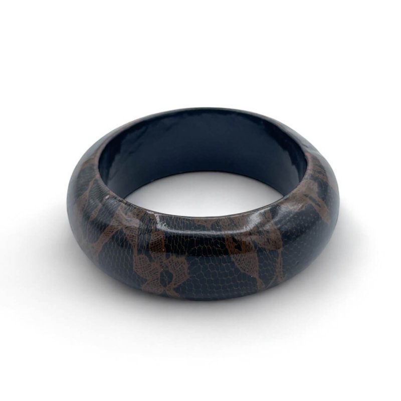 Dark Resin Bangle with Brown Lace Pattern - Elegant Bohemian Bracelet