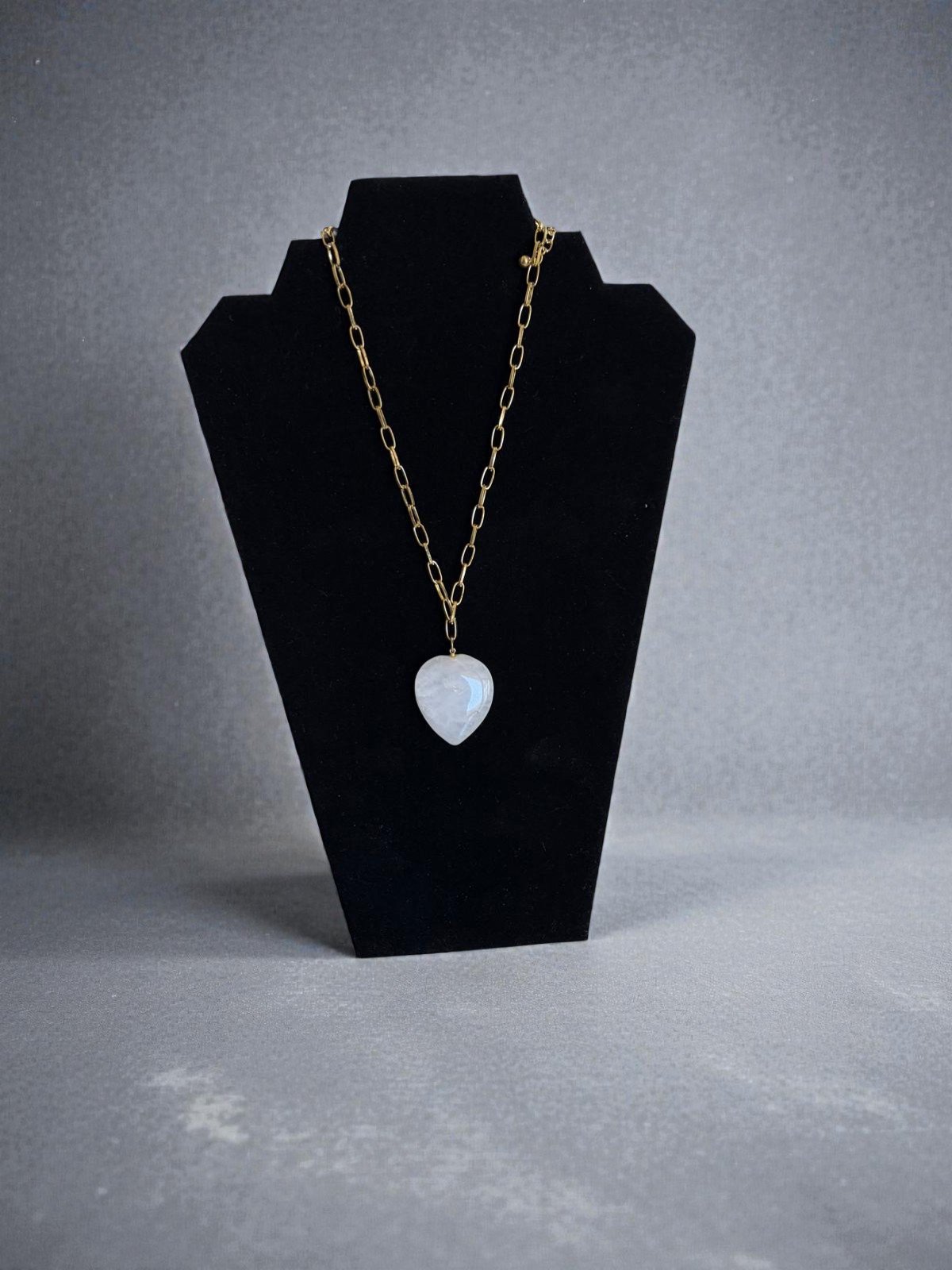 White Heart Pendant Necklace | Gold Link Chain Necklace | Modern Minimal Jewelry | Elegant Statement Pendant | Chic Everyday Necklace