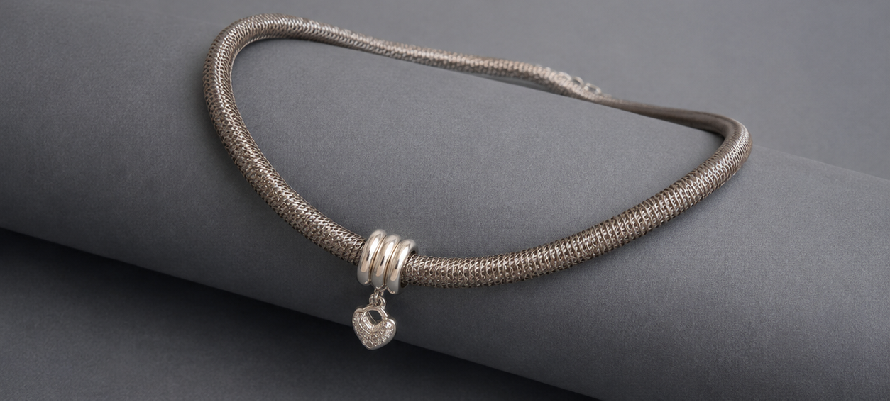 Modern Silver Choker Necklace - Image 3