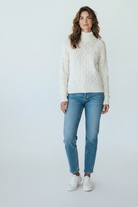 CREAM KNIT SWEATER
