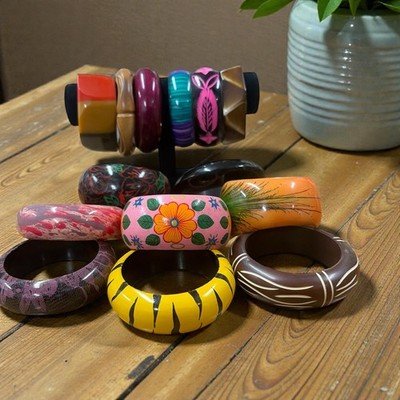 Set of 4 Assorted Chunky Retro-Style Bracelets - Mixed Styles - Image 2